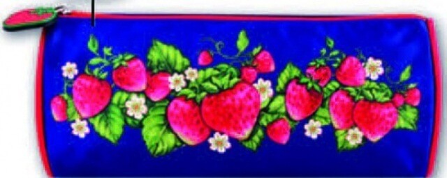 Пенал школьный "КЛУБНИКА" (б/н, 19x5,5x7см, атлас) 34791